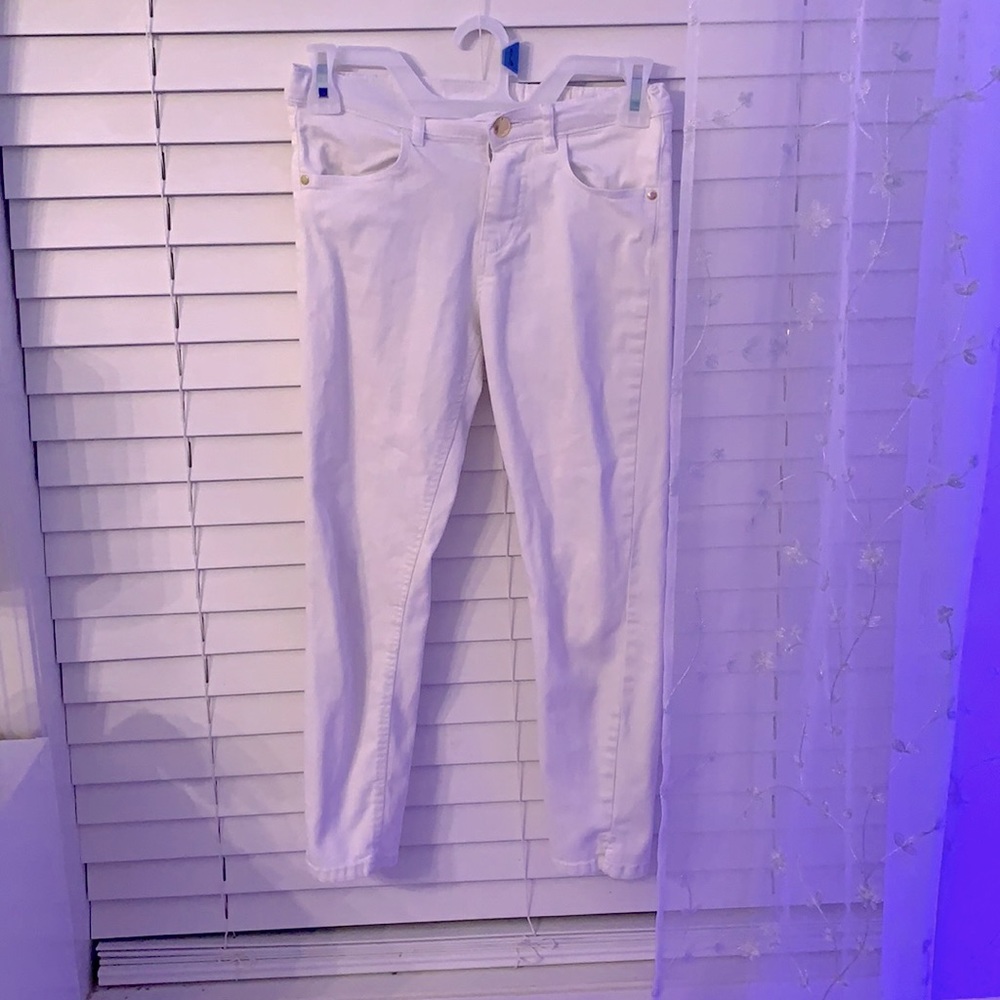 White jeans !